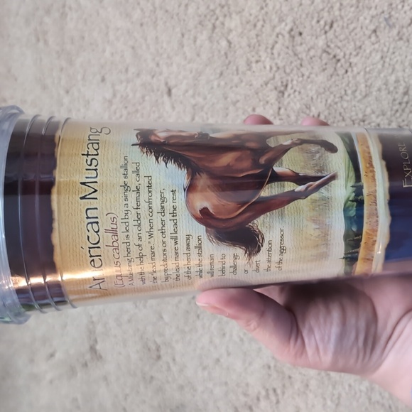 American expedition 24oz plastic tumbler with straw new with tags - Picture 3 of 4